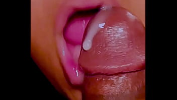 Beautiful sperm eruption on her lips