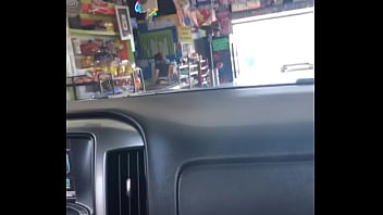 Big booty at drive thru