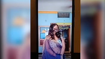 Telugu hot step mom bigboobs showing with Desi audio