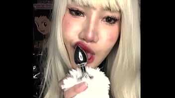 (LEAK) Asian OF model Scarlett Bee fucks her soaked pussy and wet mouth wearing latex bunny outfit
