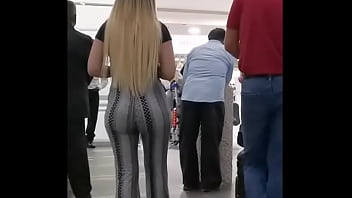 Suculent Ass in Airport