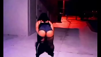 5'_0 CD Lil Jenni Trans Outside With Fat Ass