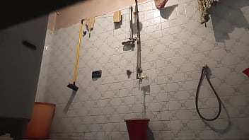 Sri Lankan housewife in bathroom on spy cam