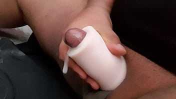 Sacá_ndome la leche con ayuda de mi juguete