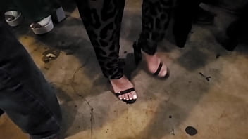 Love her feet at the bar