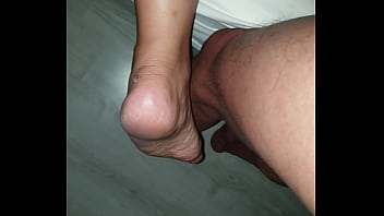 Masturbating with my wife'_s feet