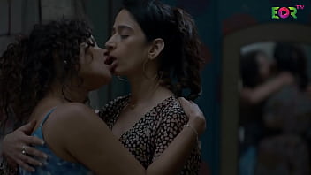 Hot Desi Indian girl lesbian kissing. FULL VIDEO LINK - http://bit.ly/3GwNTWs